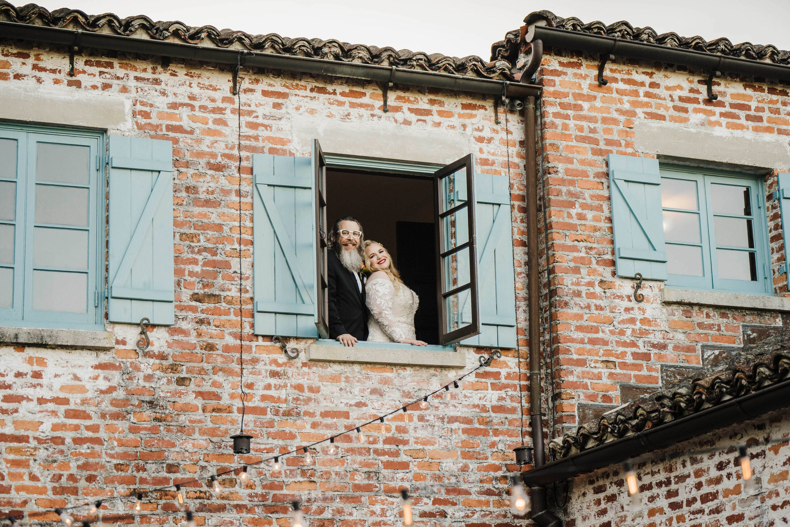 wedding couple portrait at casa feliz winter park florida